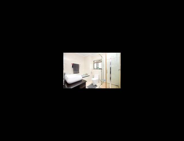 3 BEDROOM APARTMENT FOR SALE IN FOURWAYS
